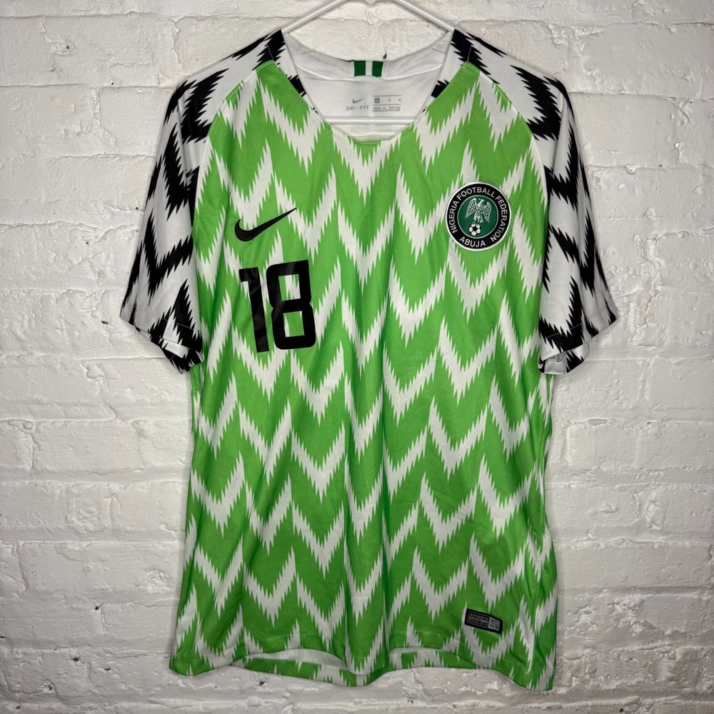 Nigeria 2018 Home Soccer Football Jersey by Nike Alex Iwobi 18 Size Large Futbol